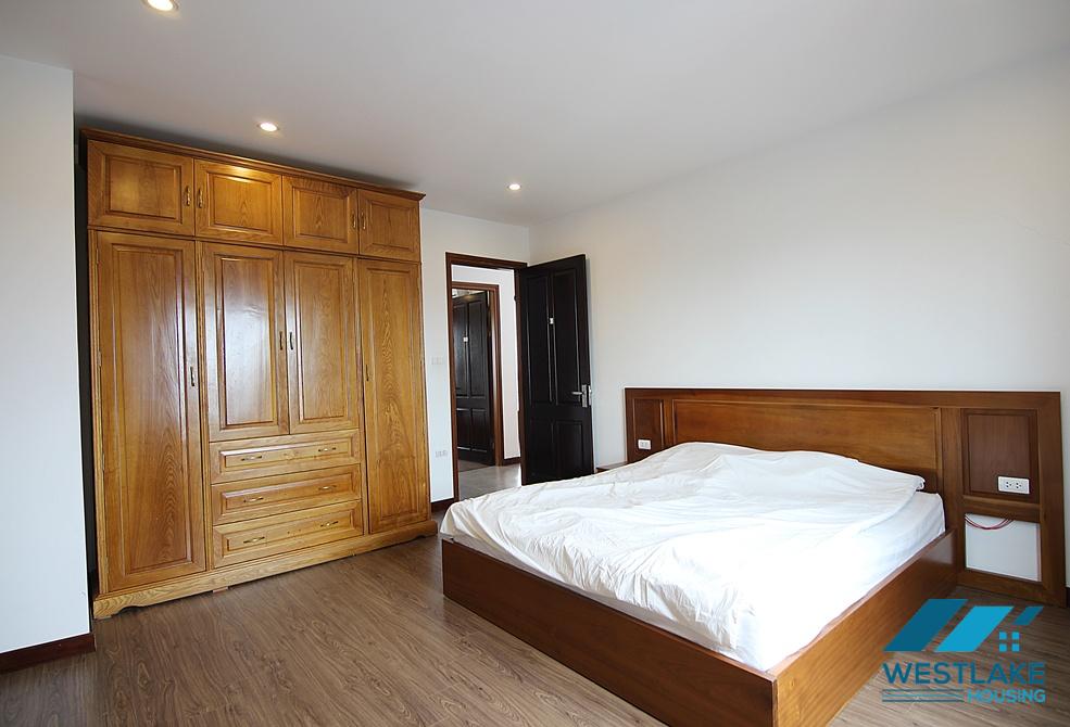Bright and affordable price 03 bedrooms apartment for rent in Tay Ho, Ha Noi