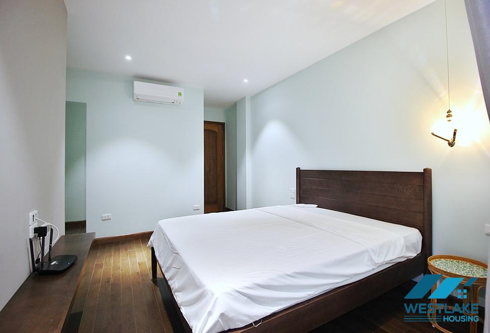 A bright 02 bedrooms apartment with lake view in Tay Ho, Ha Noi for lease