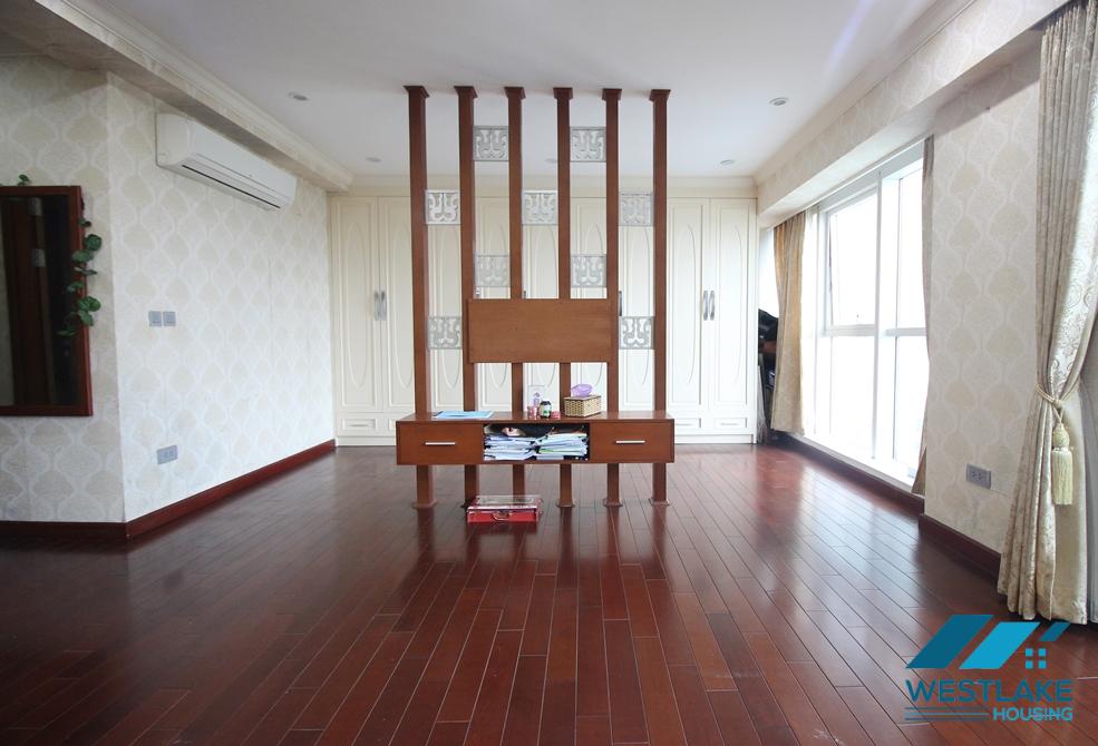 Nice 3 bedrooms apartment for rent in L block - Ciputra, Tay Ho, Ha Noi