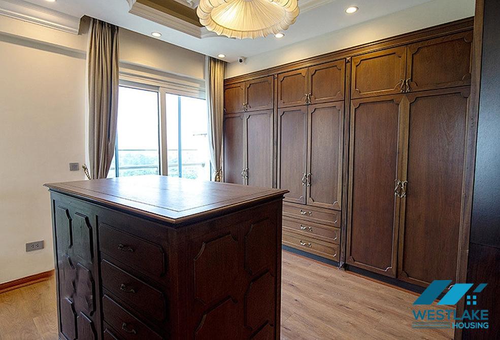 Golf and lake view 4 bedroom apartment for rent in L1 building, Ciputra, Tay Ho