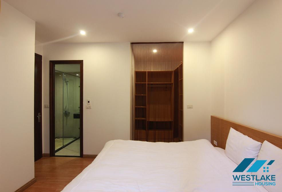 Nice 3 bedrooms apartment for lease in Xuan Dieu area , Tay Ho, Ha Noi