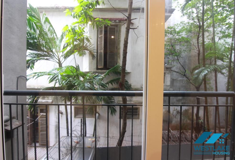 Nice 3 bedrooms apartment for lease in Xuan Dieu area , Tay Ho, Ha Noi