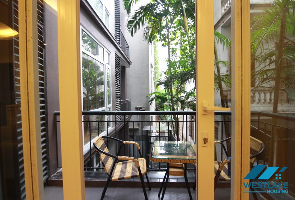 Nice 3 bedrooms apartment for lease in Xuan Dieu area , Tay Ho, Ha Noi