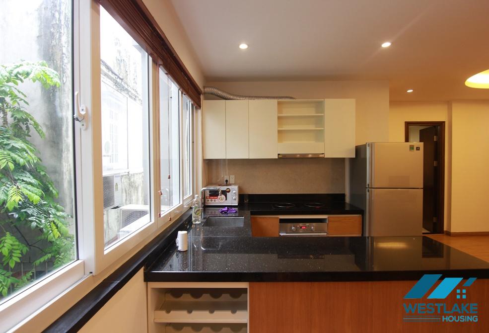 Nice 3 bedrooms apartment for lease in Xuan Dieu area , Tay Ho, Ha Noi