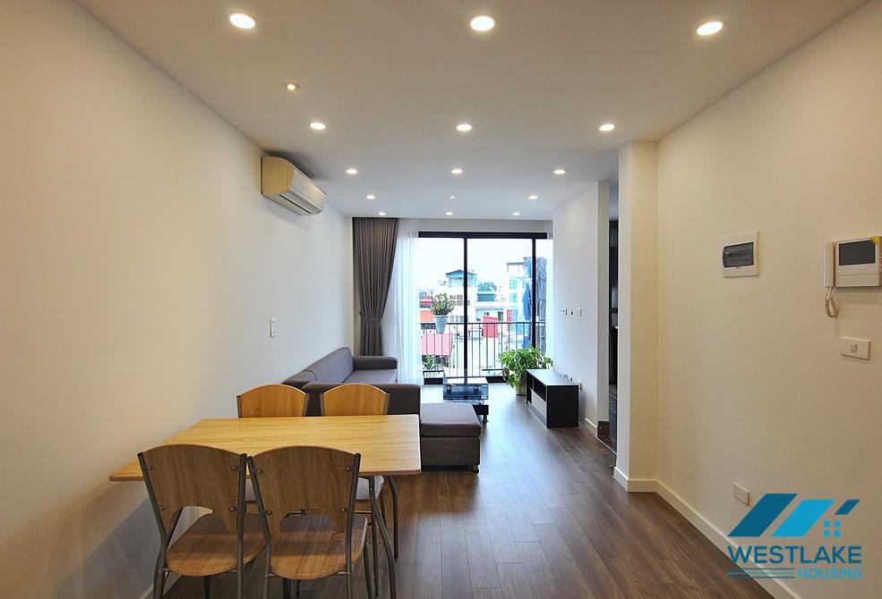 Good quality apartment for rent in Xuan Dieu area, Tay Ho district, Ha Noi