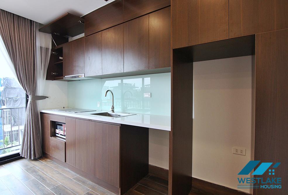 Good quality apartment for rent in Xuan Dieu area, Tay Ho district, Ha Noi