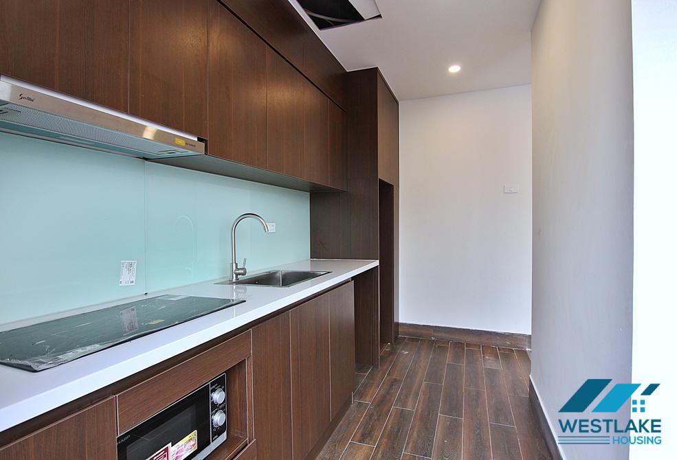 Good quality apartment for rent in Xuan Dieu area, Tay Ho district, Ha Noi