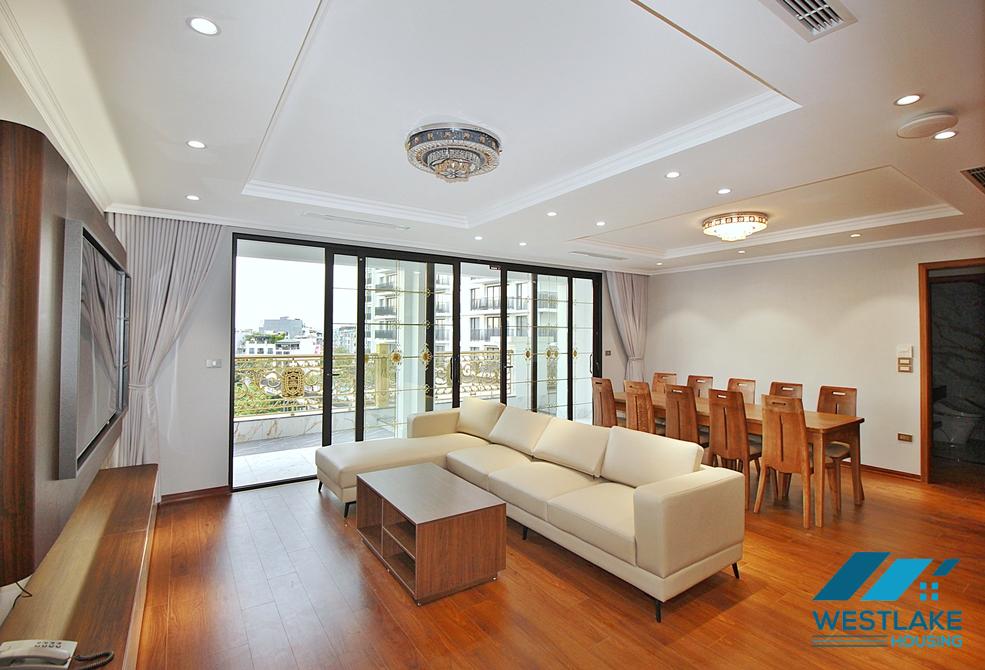 High floor and brand new 4 bedrooms apartment for rent in Tay Ho, Ha Noi