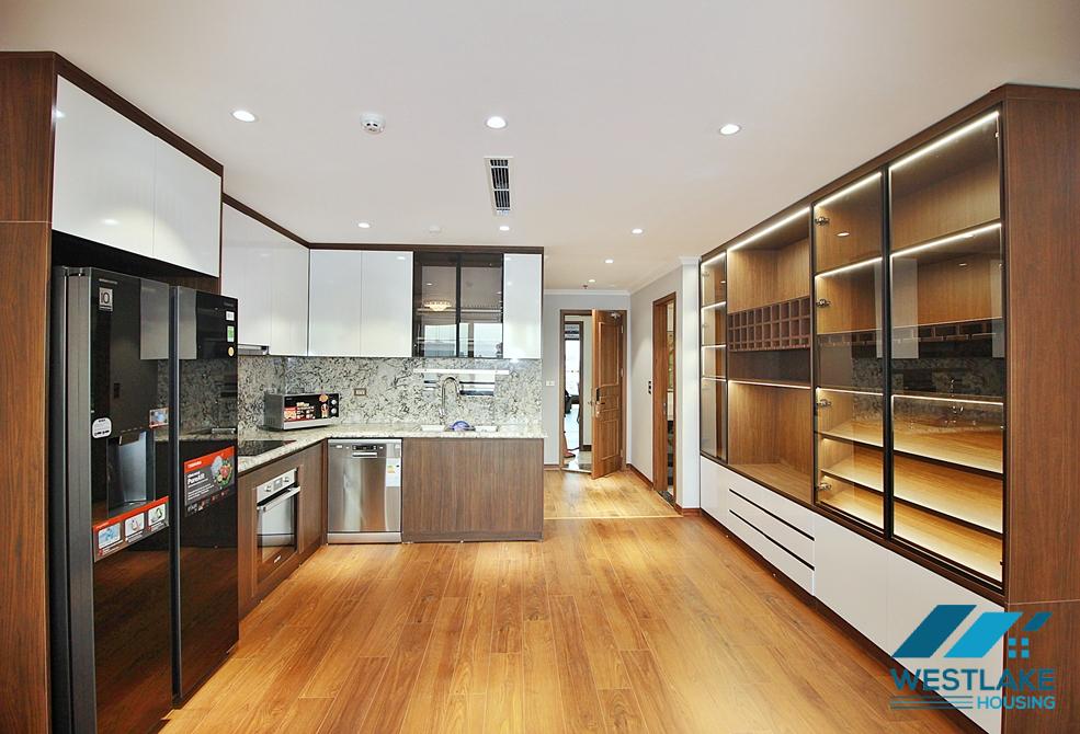 High floor and brand new 4 bedrooms apartment for rent in Tay Ho, Ha Noi