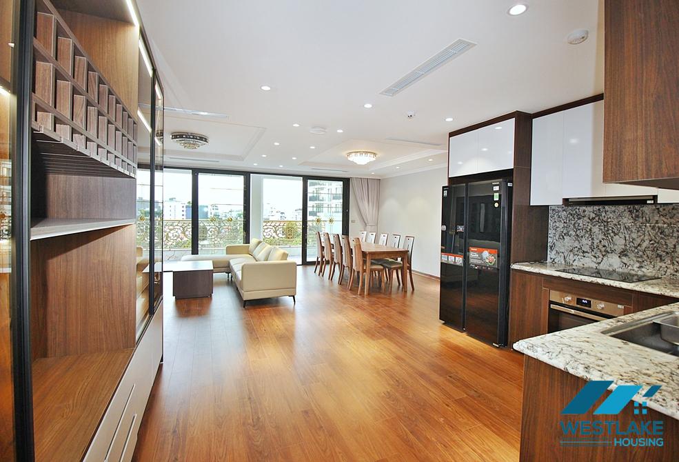 High floor and brand new 4 bedrooms apartment for rent in Tay Ho, Ha Noi