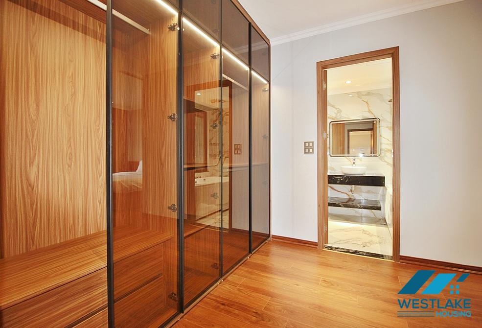 Morden and high floor 3 bedrooms apartment for rent in Tay Ho, Ha Noi