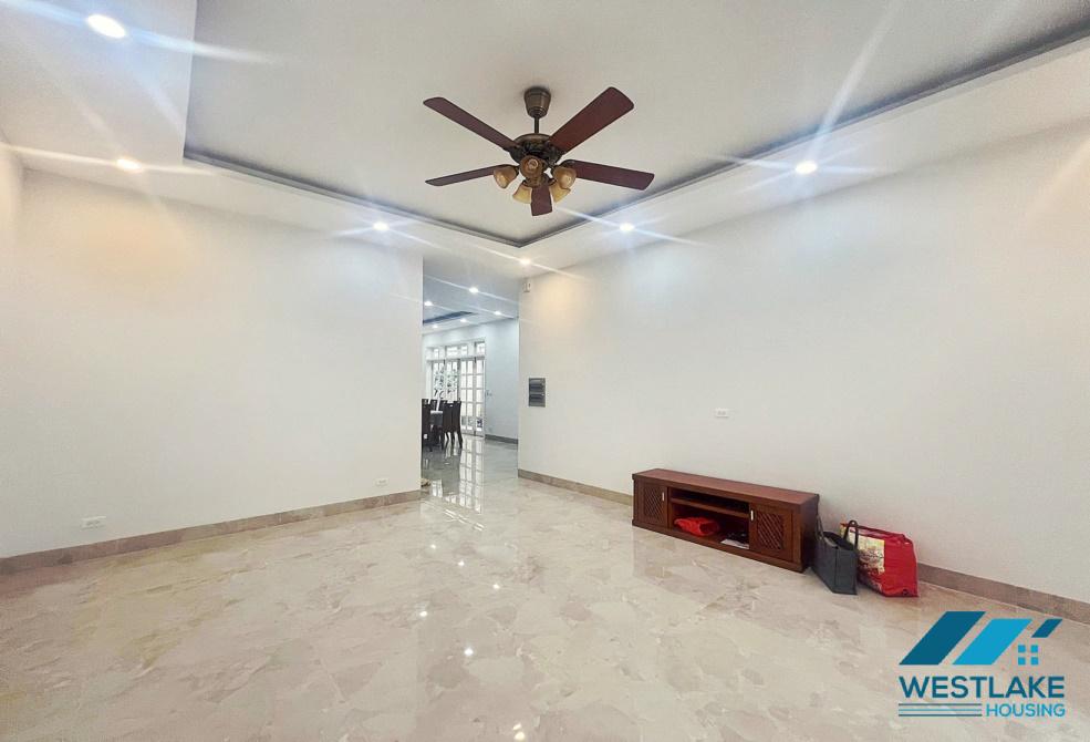 Nhà đẹp cho thuê tại khu đô thị Ciputra, quận Tây Hồ, Hà Nội