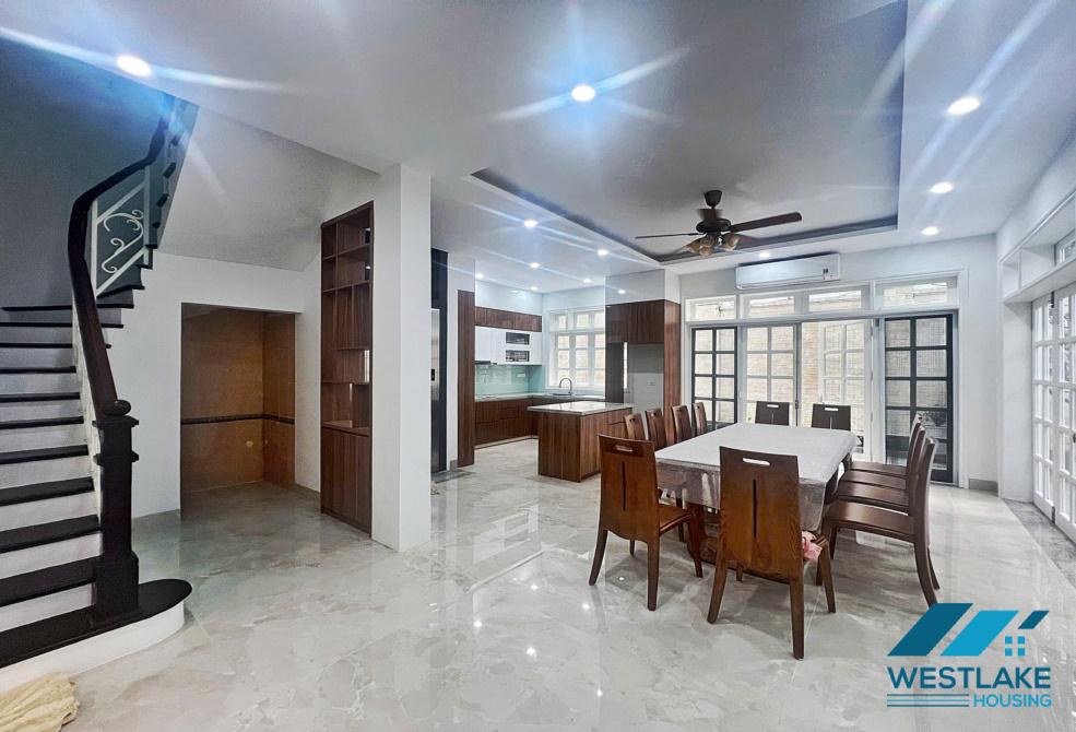 Nhà đẹp cho thuê tại khu đô thị Ciputra, quận Tây Hồ, Hà Nội
