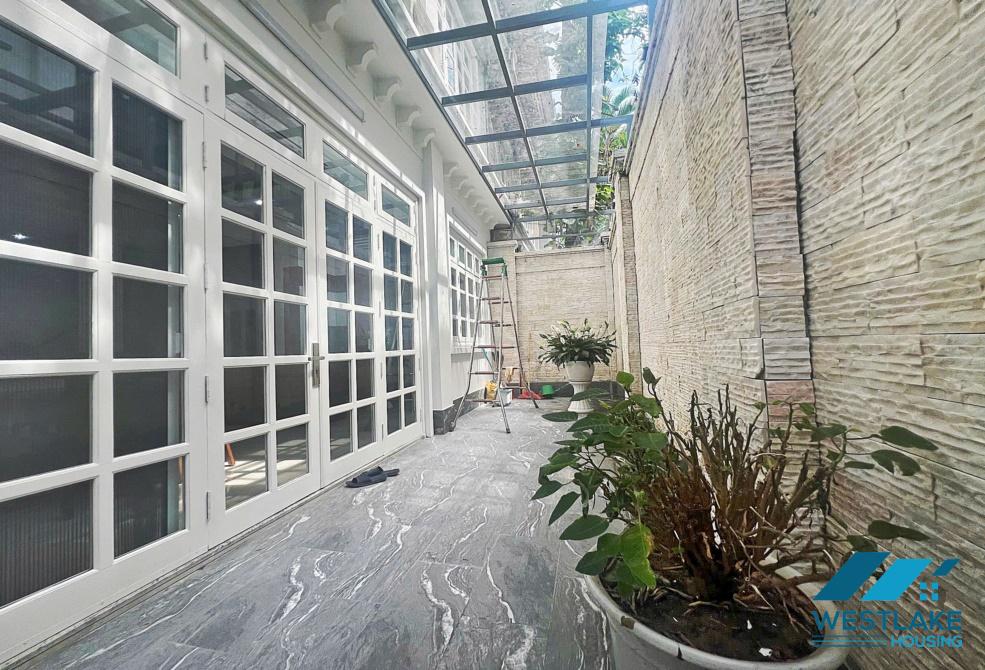 Nhà đẹp cho thuê tại khu đô thị Ciputra, quận Tây Hồ, Hà Nội