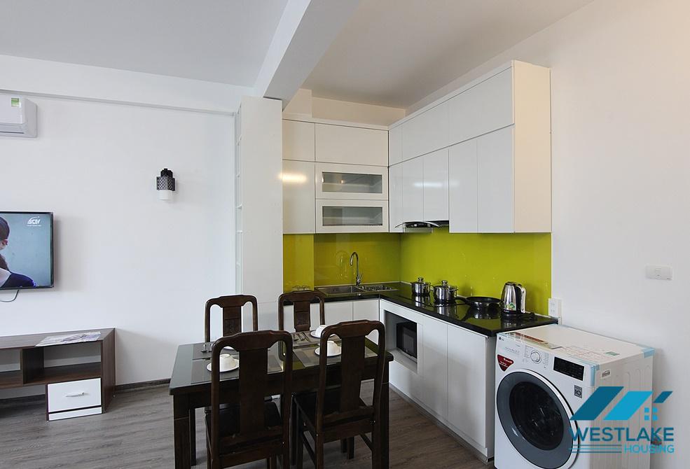 Cho Thuê Căn Hộ 2 Phòng Ngủ Giá Tốt Tại Phố Vũ Miện, ​​Tây Hồ, Hà Nội