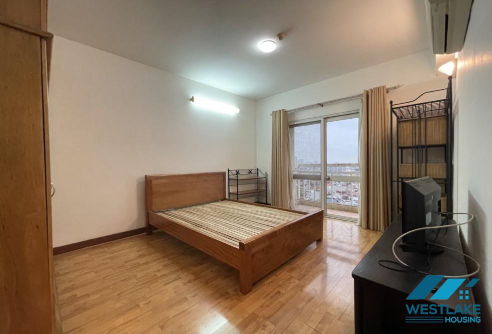 Cho thuê căn hộ 3 phòng ngủ đầy đủ nội thất, tầng cao, ban công rộng, nhiều tiện ích xung quanh