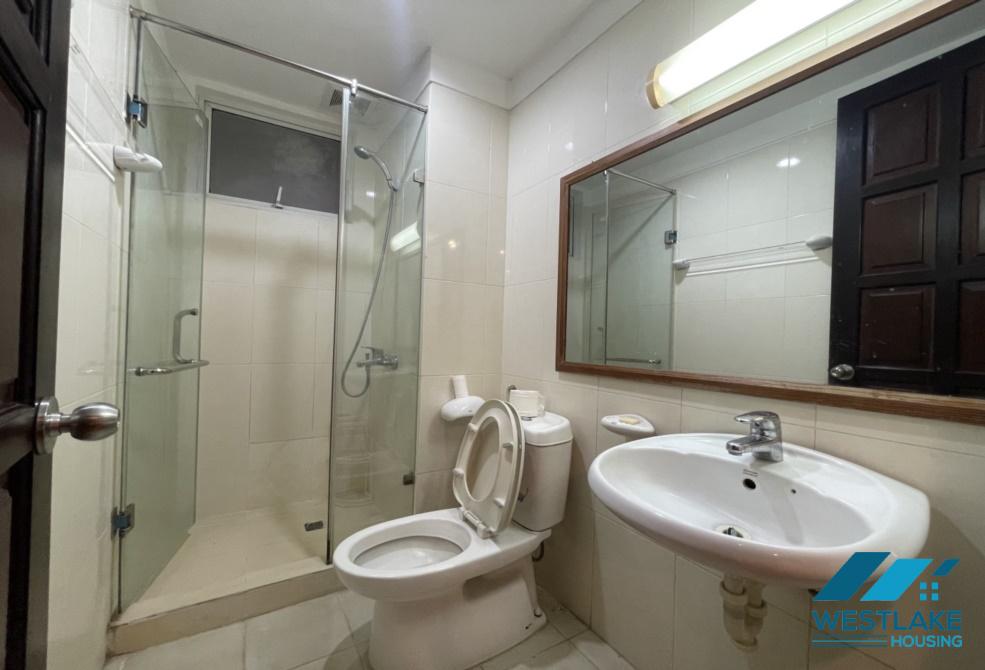 Cho thuê căn hộ 3 phòng ngủ đầy đủ nội thất, tầng cao, ban công rộng, nhiều tiện ích xung quanh