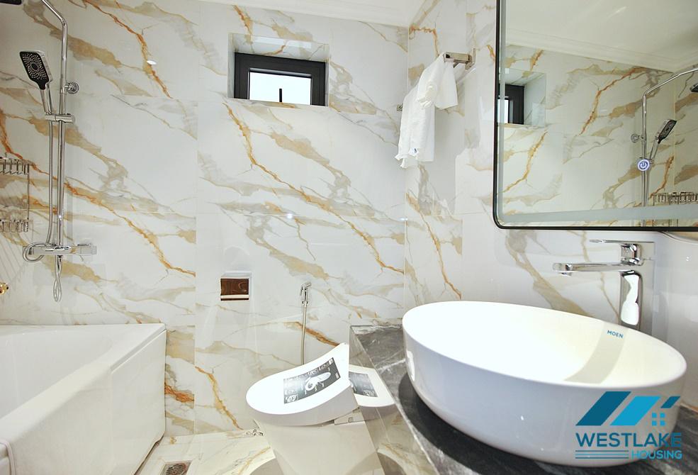 Cho Thuê Căn Hộ 4 Phòng Ngủ Mới Đẹp, Hiện Đại, Ở Tầng Cao Tòa Nhà Tại Tây Hồ, Hà Nội