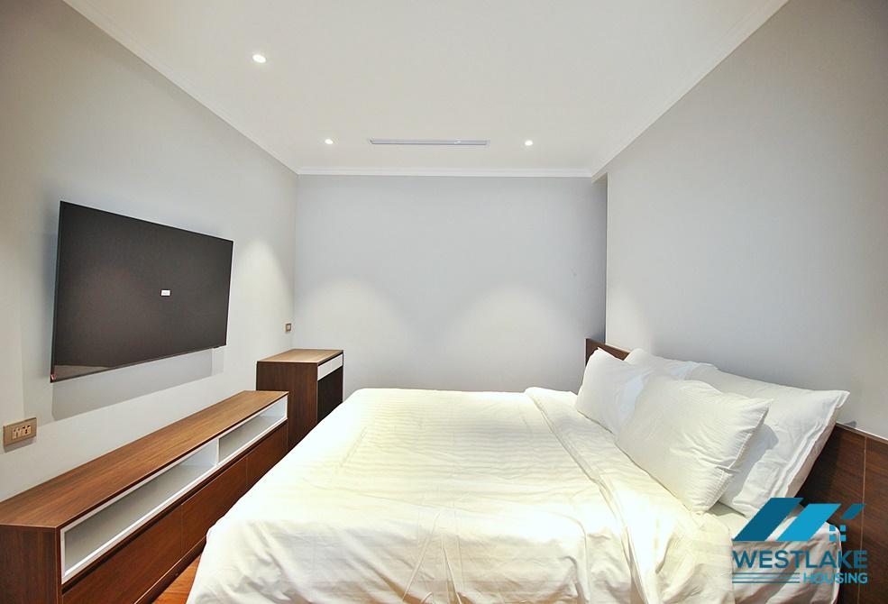 Cho Thuê Căn Hộ 4 Phòng Ngủ Mới Đẹp, Hiện Đại, Ở Tầng Cao Tòa Nhà Tại Tây Hồ, Hà Nội