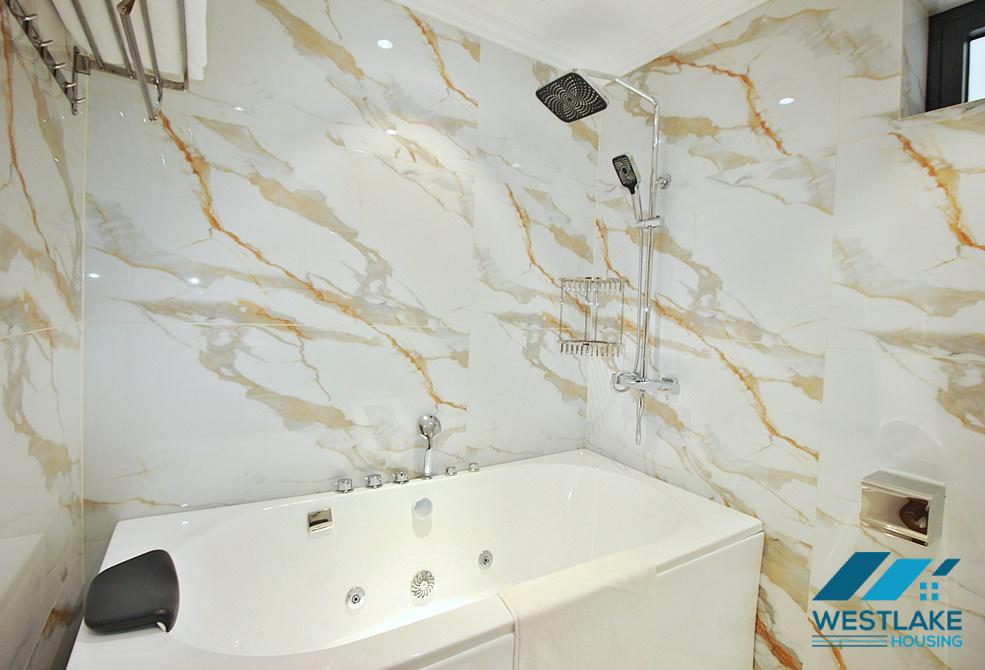 Cho Thuê Căn Hộ 4 Phòng Ngủ Mới Đẹp, Hiện Đại, Ở Tầng Cao Tòa Nhà Tại Tây Hồ, Hà Nội