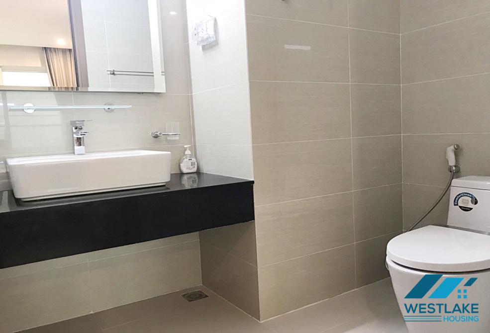 Căn hộ ba phòng ngủ tuyệt đẹp và đầy đủ tiện nghi tại Ciputra, quận Tây Hồ, Hà Nội