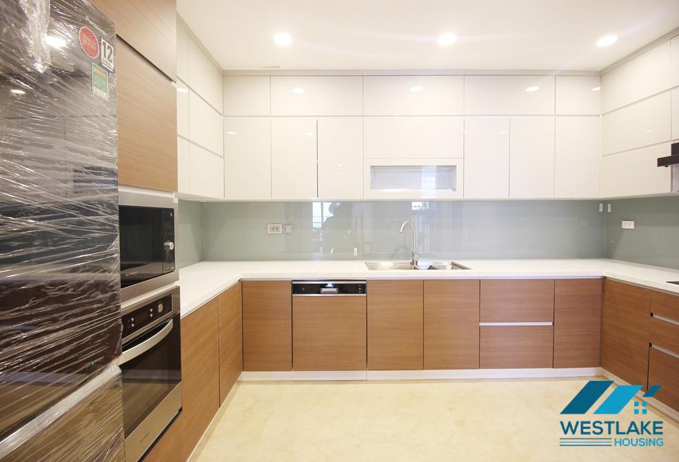 An excellent 4 bedroom apartment for rent in Ciputra L Tower, Tay Ho, Ha Noi