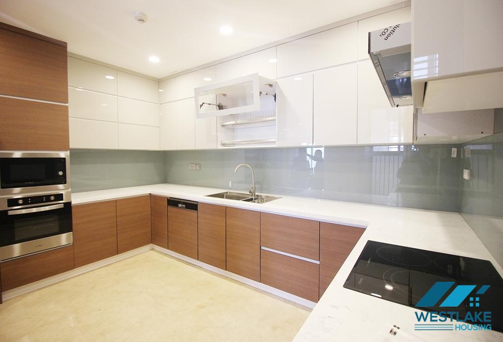 An excellent 4 bedroom apartment for rent in Ciputra L Tower, Tay Ho, Ha Noi