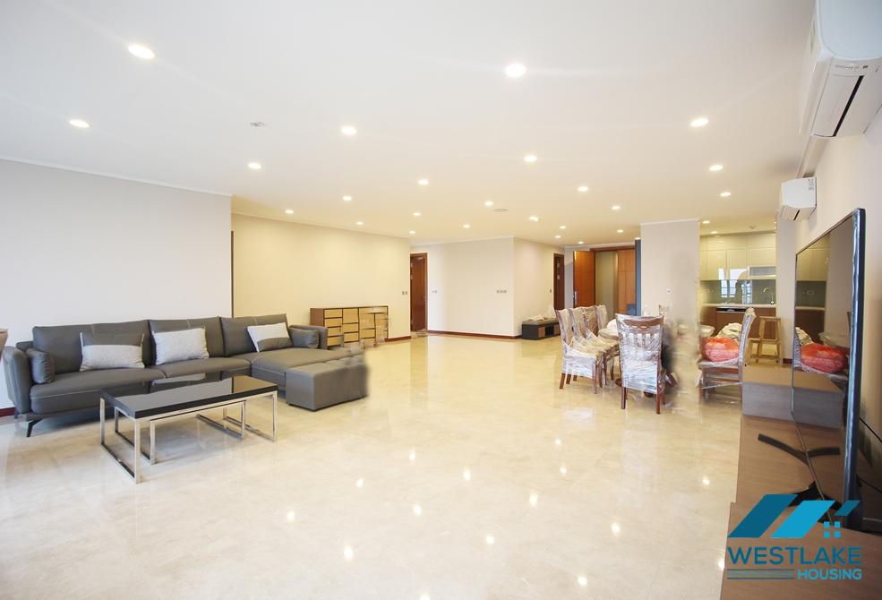 An excellent 4 bedroom apartment for rent in Ciputra L Tower, Tay Ho, Ha Noi