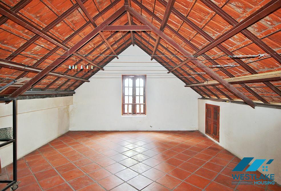 A bright and cozy villa for rent in Tay Ho, Ha Noi