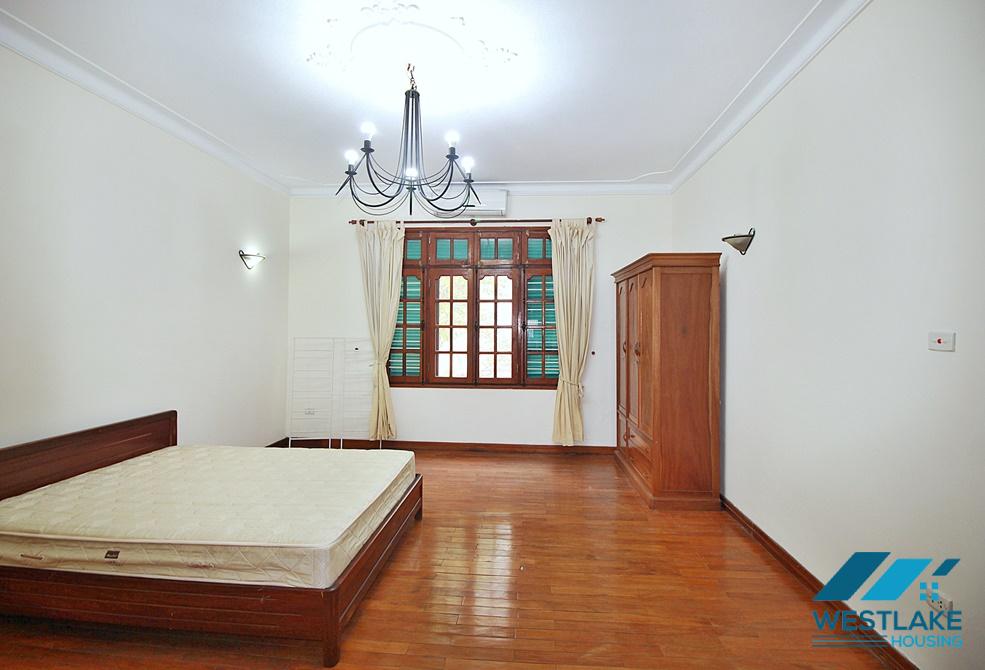 A bright and cozy villa for rent in Tay Ho, Ha Noi