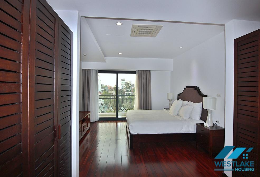 A gorgeous and spacious 03 bedrooms serviced apartment for rent in Dang Thai Mai, Tay Ho, Ha Noi
