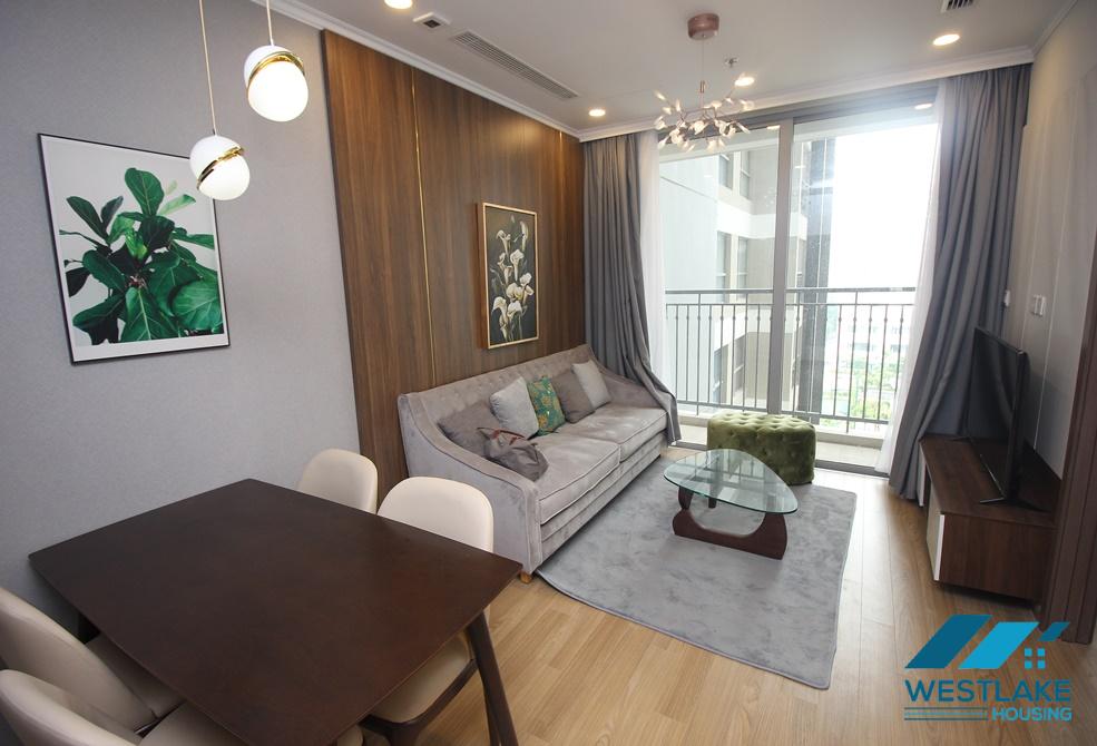 Cho thuê căn hộ 2 phòng ngủ sáng sủa tại Vinhomes Gardenia Mỹ Đình