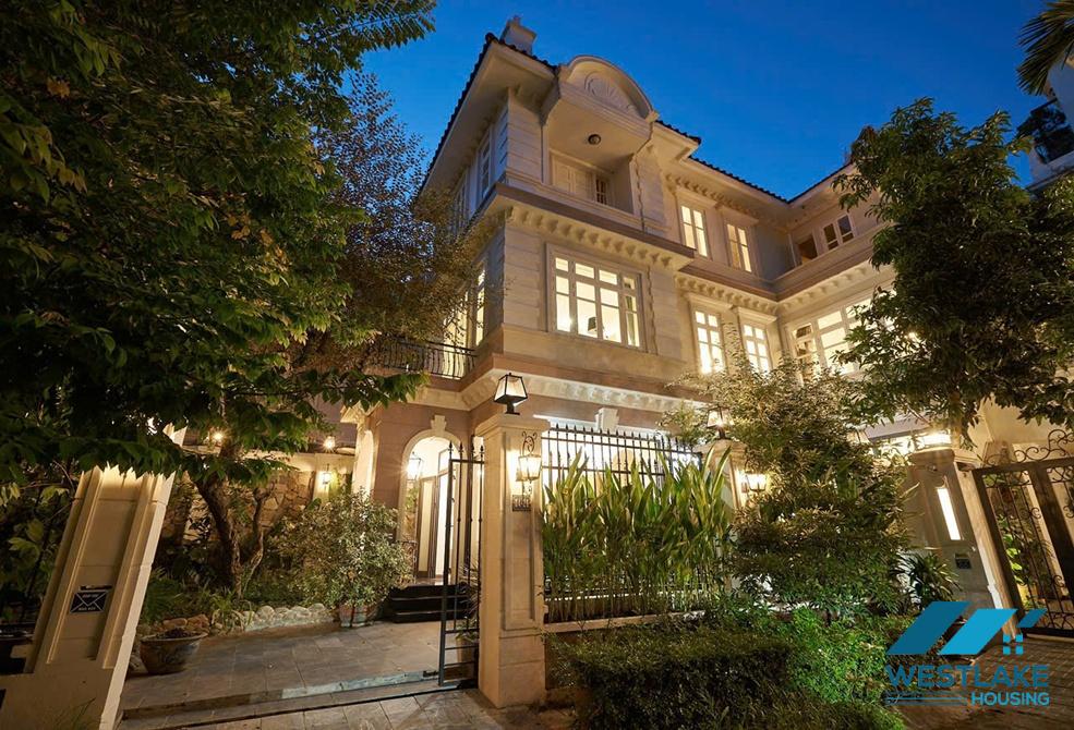 04 bedrooms Ciputra Villa with large Garden for Rent