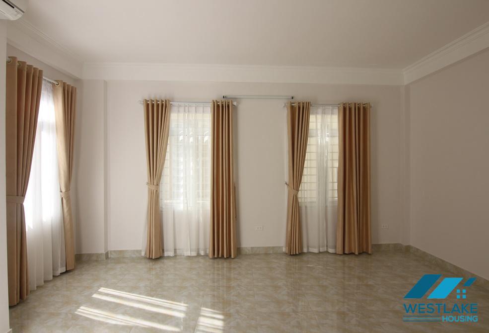 A newly 3 bedroom house for rent in Tay Ho, Ha Noi