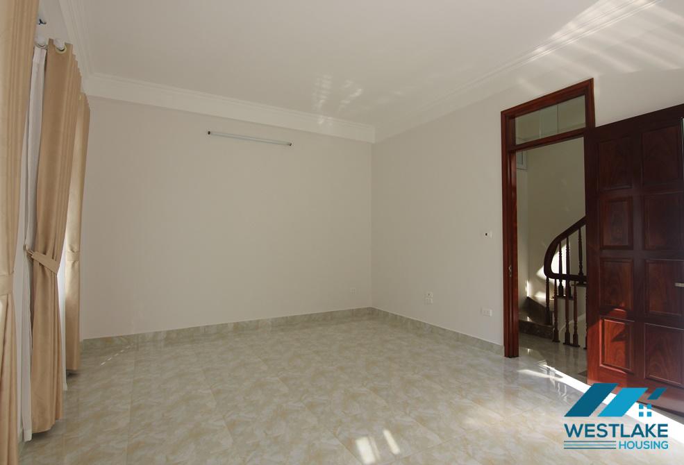 A newly 3 bedroom house for rent in Tay Ho, Ha Noi