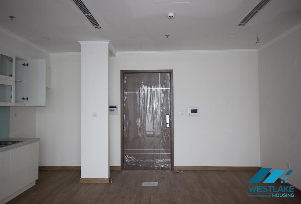 Cho thuê căn hộ không nội thất, sáng sủa tại Vinhome Garden - khu vực Mỹ Đình
