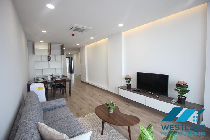 Căn Hộ 2 Phòng Ngủ Đẹp Sáng Thoáng Cho Thuê Tại Xuân Diệu Tây Hồ, Hà Nội