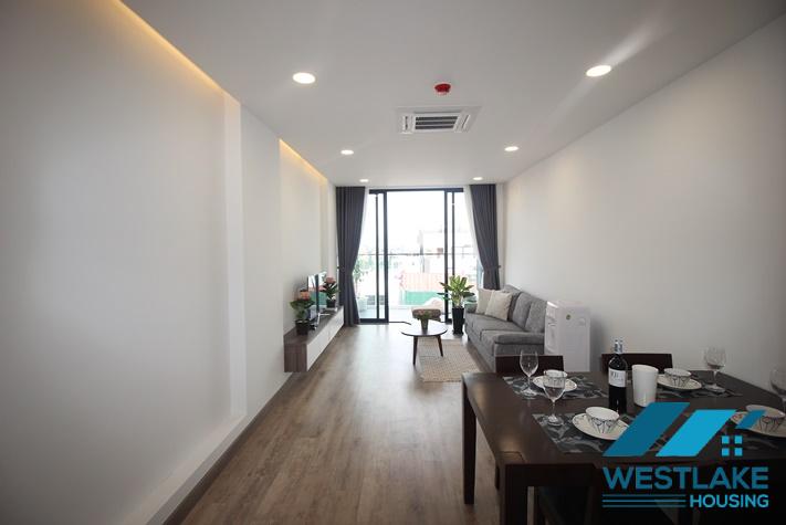 Căn Hộ 2 Phòng Ngủ Đẹp Sáng Thoáng Cho Thuê Tại Xuân Diệu Tây Hồ, Hà Nội
