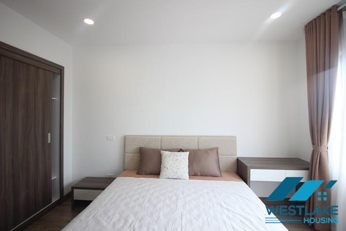 Căn Hộ 2 Phòng Ngủ Đẹp Sáng Thoáng Cho Thuê Tại Xuân Diệu Tây Hồ, Hà Nội