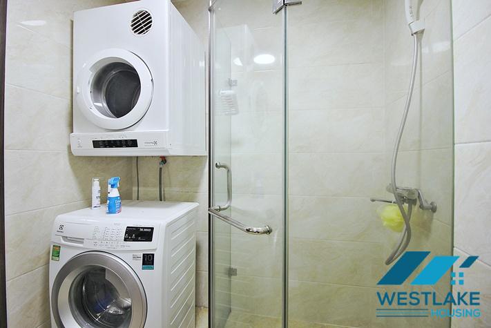 Cho Thuê Căn Hộ 2 Phòng Ngủ Thoáng Sáng Tại Phố Xuân Diệu Tây Hồ, Hà Nội