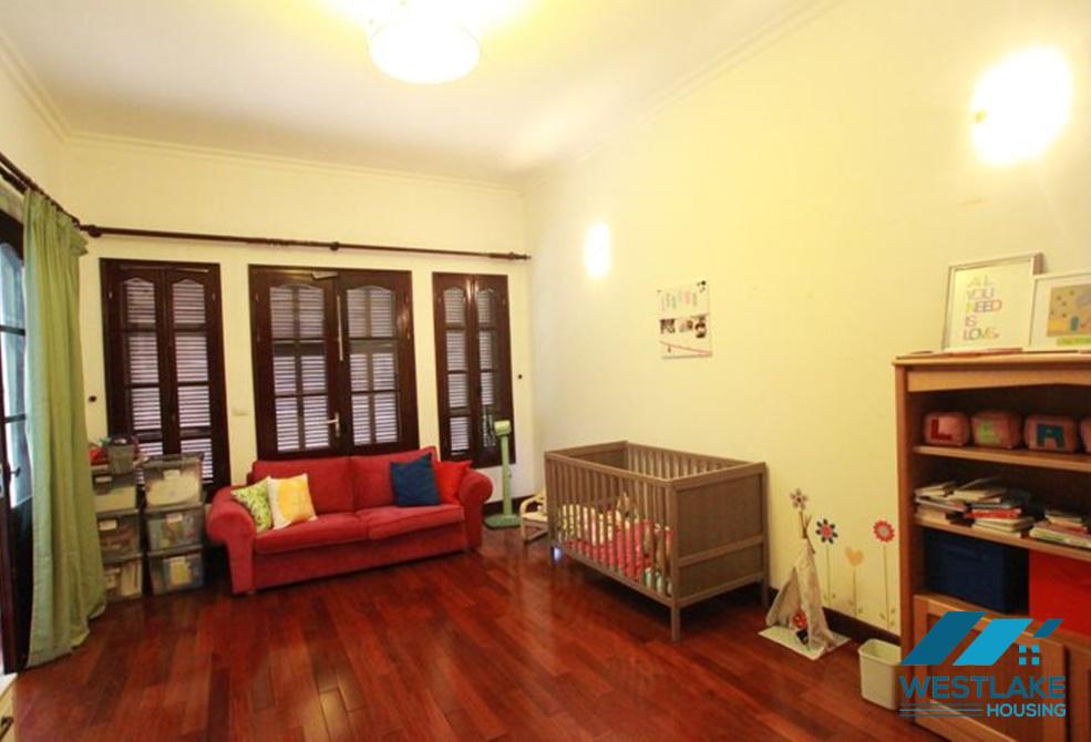 A cozy 5 bedroom house with pool for rent in Tay Ho, Ha Noi