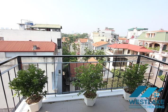 Cho Thuê Căn Hộ Studio Đẹp ,Tầng Cao Sáng Thoáng Tại Xuân Diêu Tây Hồ, Hà Nội