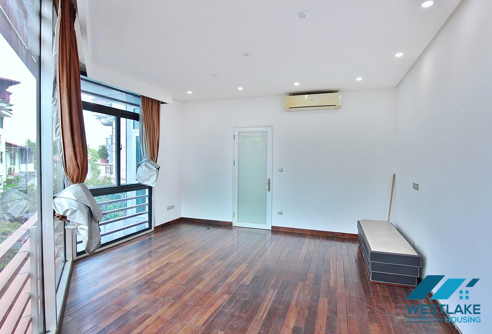 An unique rooftop swimming pool for rent in Tay Ho, Ha Noi