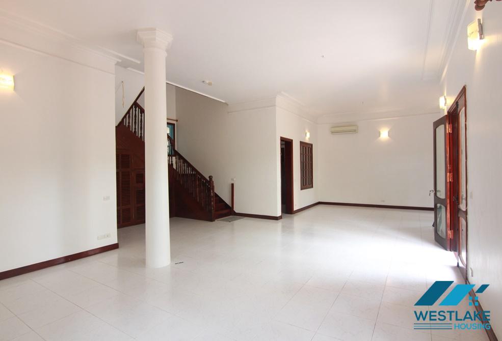 A spacious 5 bedroom house for rent in Tay Ho, Ha Noi