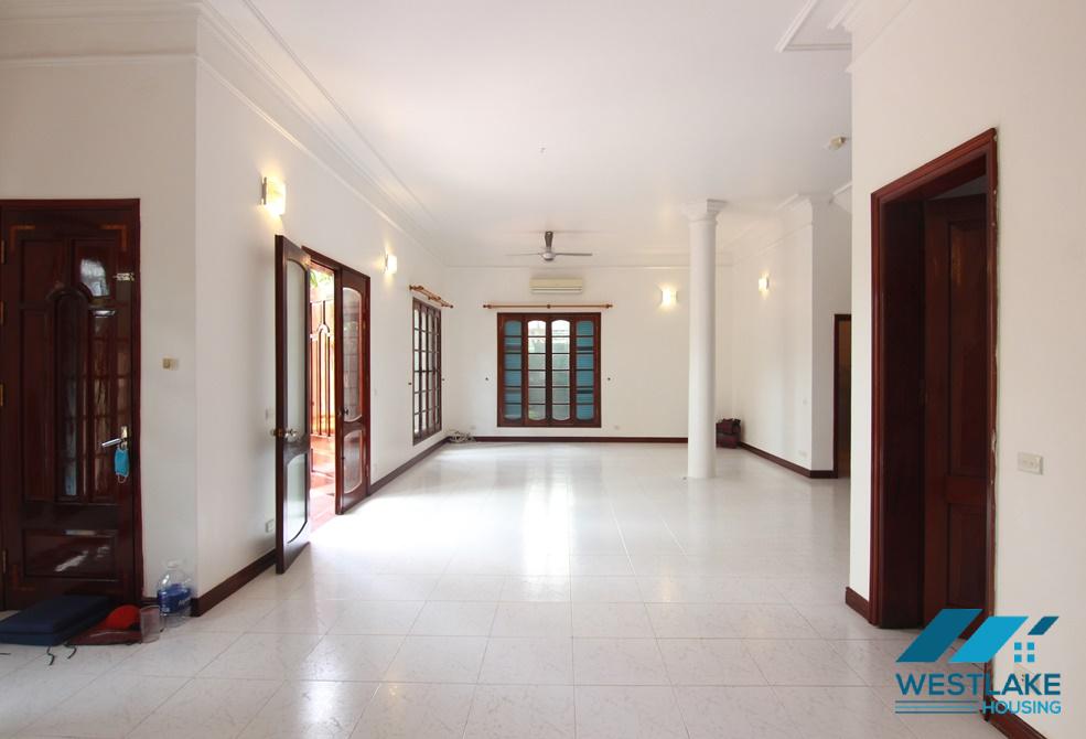 A spacious 5 bedroom house for rent in Tay Ho, Ha Noi