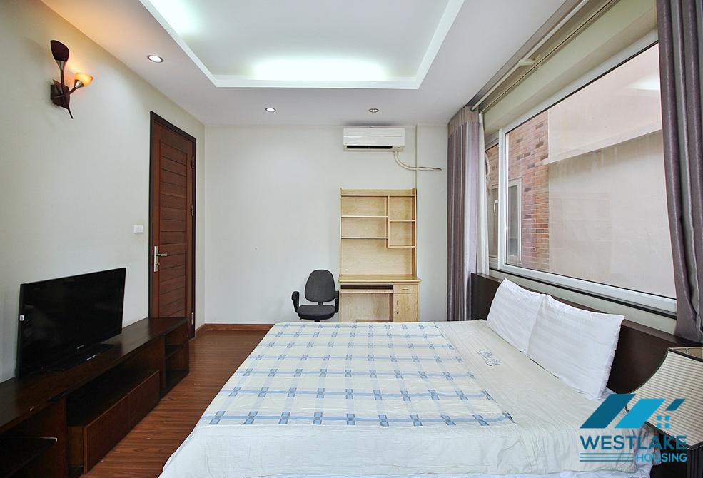 Spacious one bedroom apartment for rent in Dang Thai Mai, Tay Ho, Ha Noi