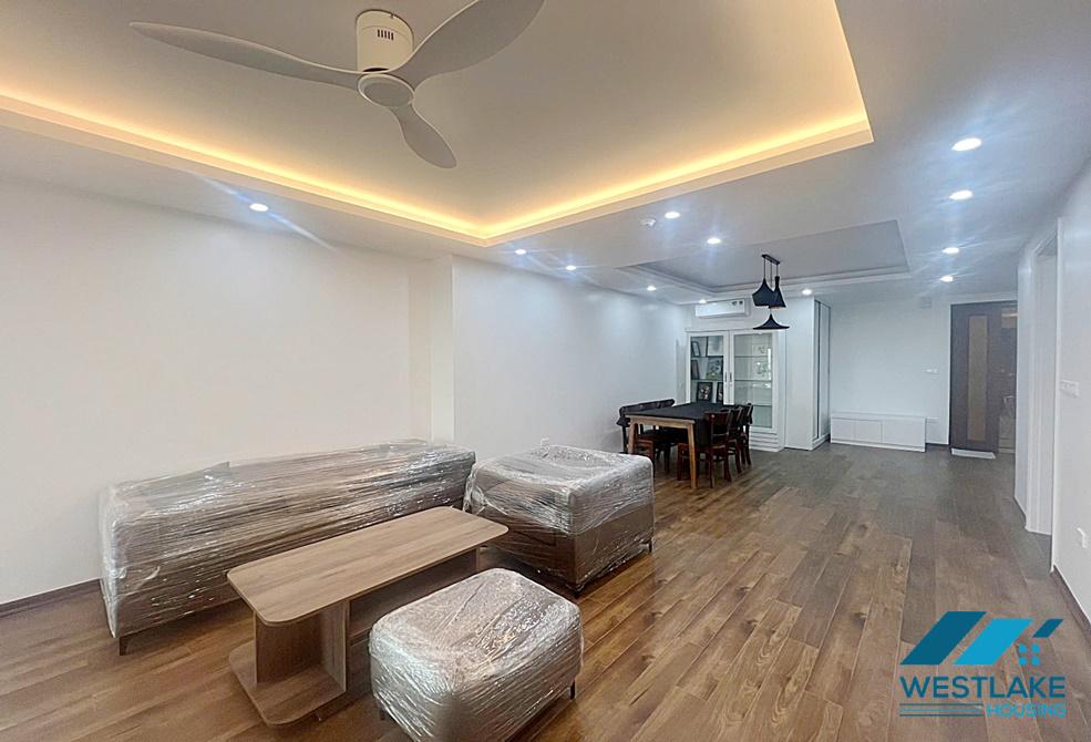 CHO THUÊ CĂN HỘ 3 PHÒNG NGỦ – TÒA E5 CIPUTRA – NỘI THẤT MỚI
