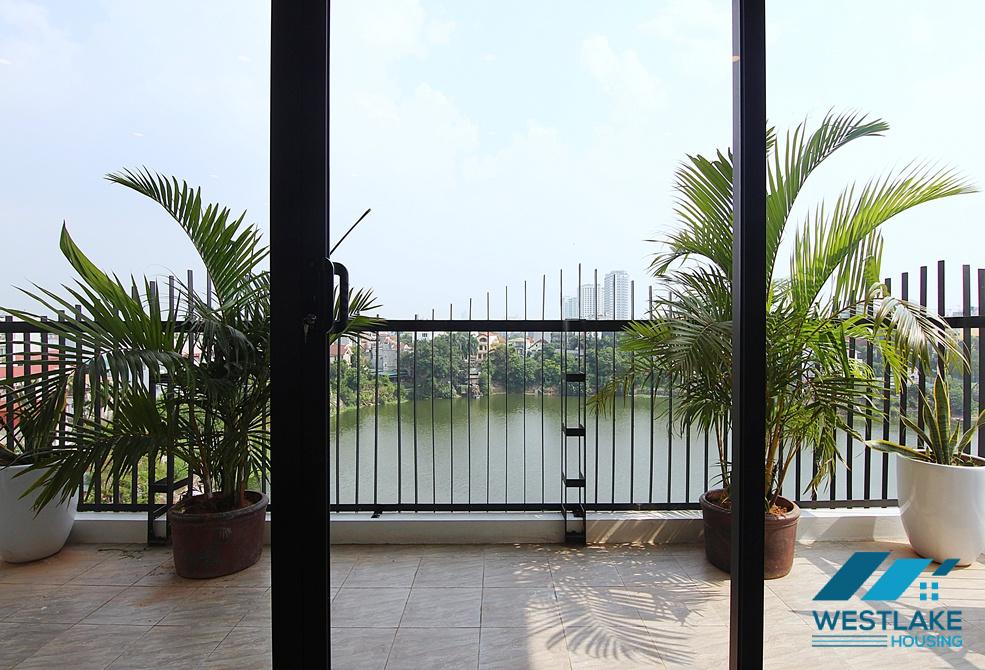 Cho Thuê Căn Hộ 3 Phòng Ngủ, Ban Công, View Hồ Đẹp Thoáng Mát Tại Phố Âu Cơ, Tây Hồ, Hà Nội