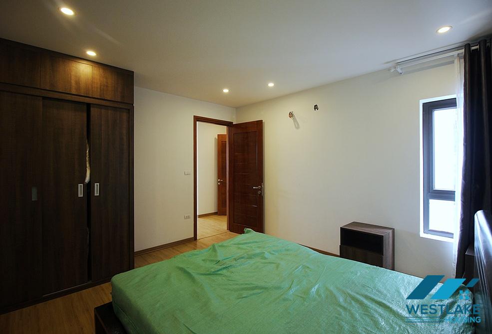 Căn Hộ 03 Phòng Ngủ Rộng Thoáng View Hồ Cho Thuê Tại Phố Âu Cơ, Tây Hồ, Hà Nội