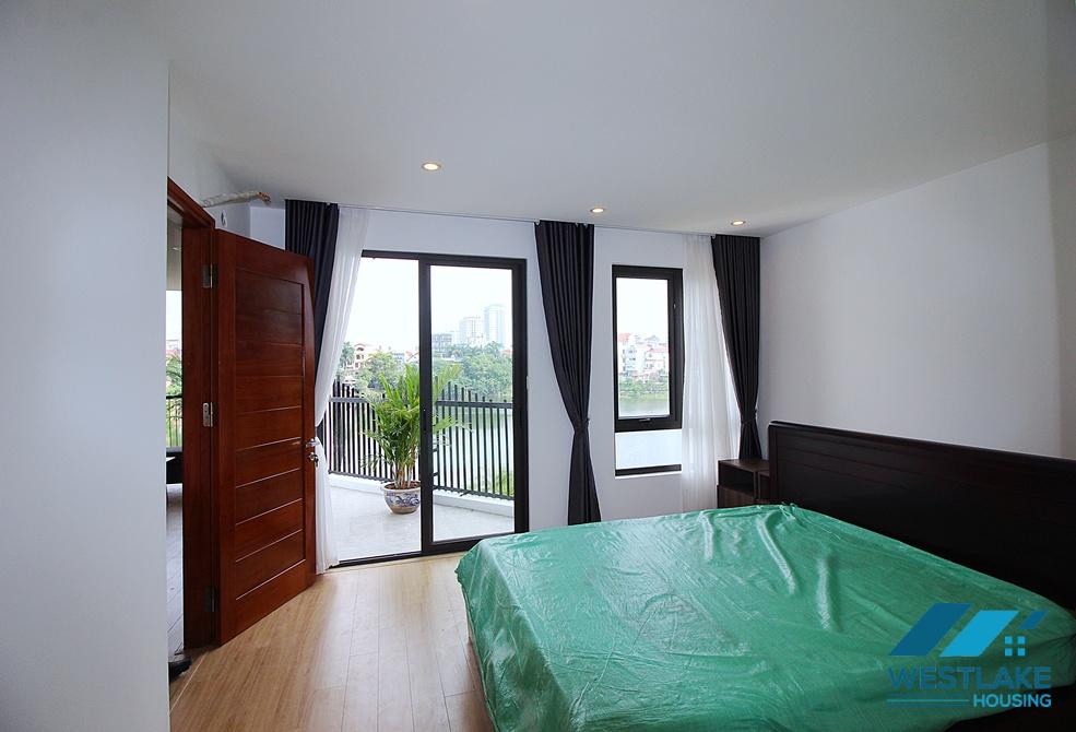 Căn Hộ 03 Phòng Ngủ Rộng Thoáng View Hồ Cho Thuê Tại Phố Âu Cơ, Tây Hồ, Hà Nội